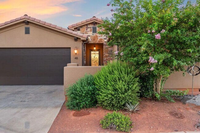 Building Photo - 3800 Paradise Vlg Dr