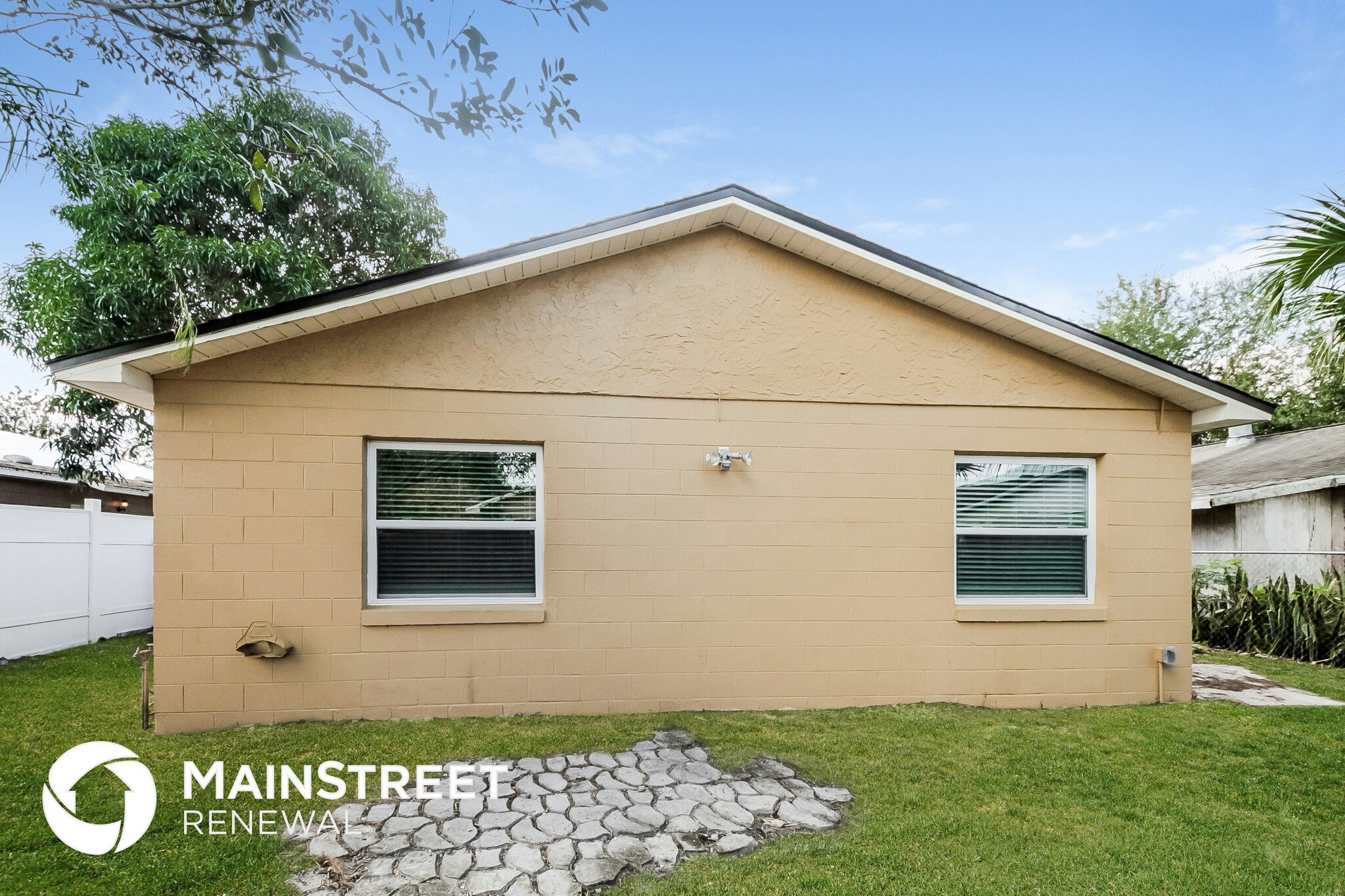 Building Photo - 1525 Kelby Rd