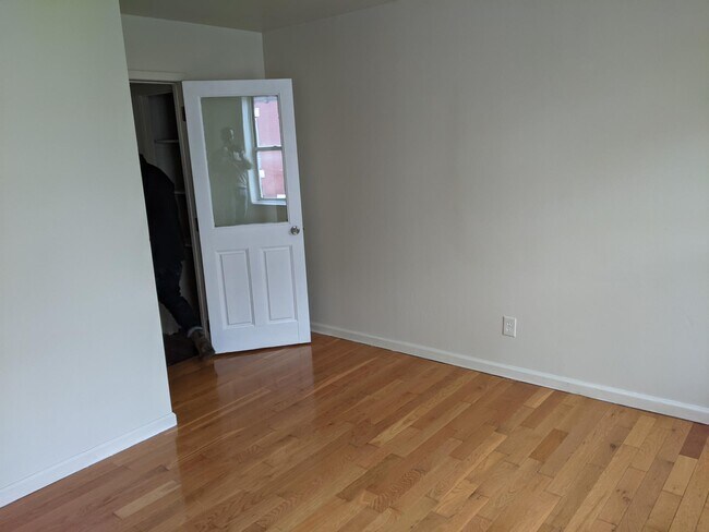 Building Photo - 1824 N Taney St