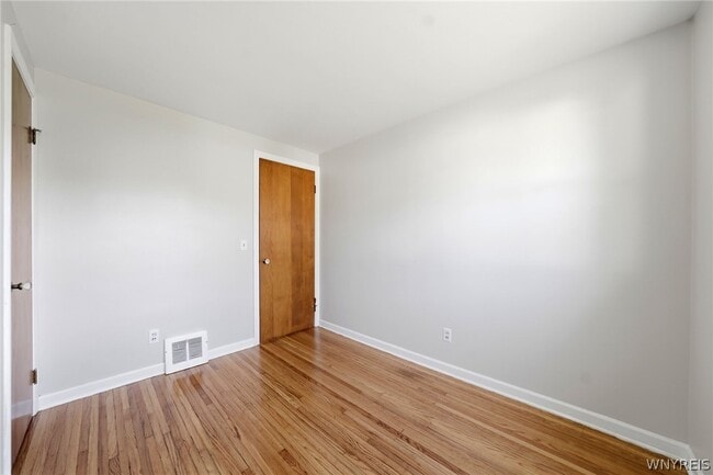 Building Photo - 66 Cleveland Dr