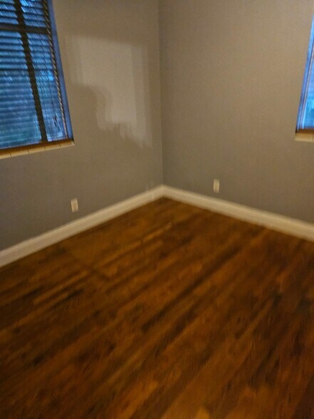 Bed 1 - 3153 Fairwood Lane West