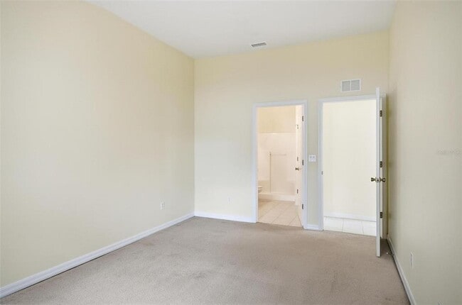 Building Photo - 166 Plainview Dr