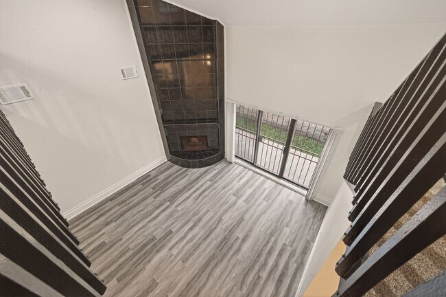 Building Photo - 13431 Clarewood Dr