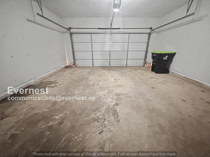 Building Photo - 608 Addison Way