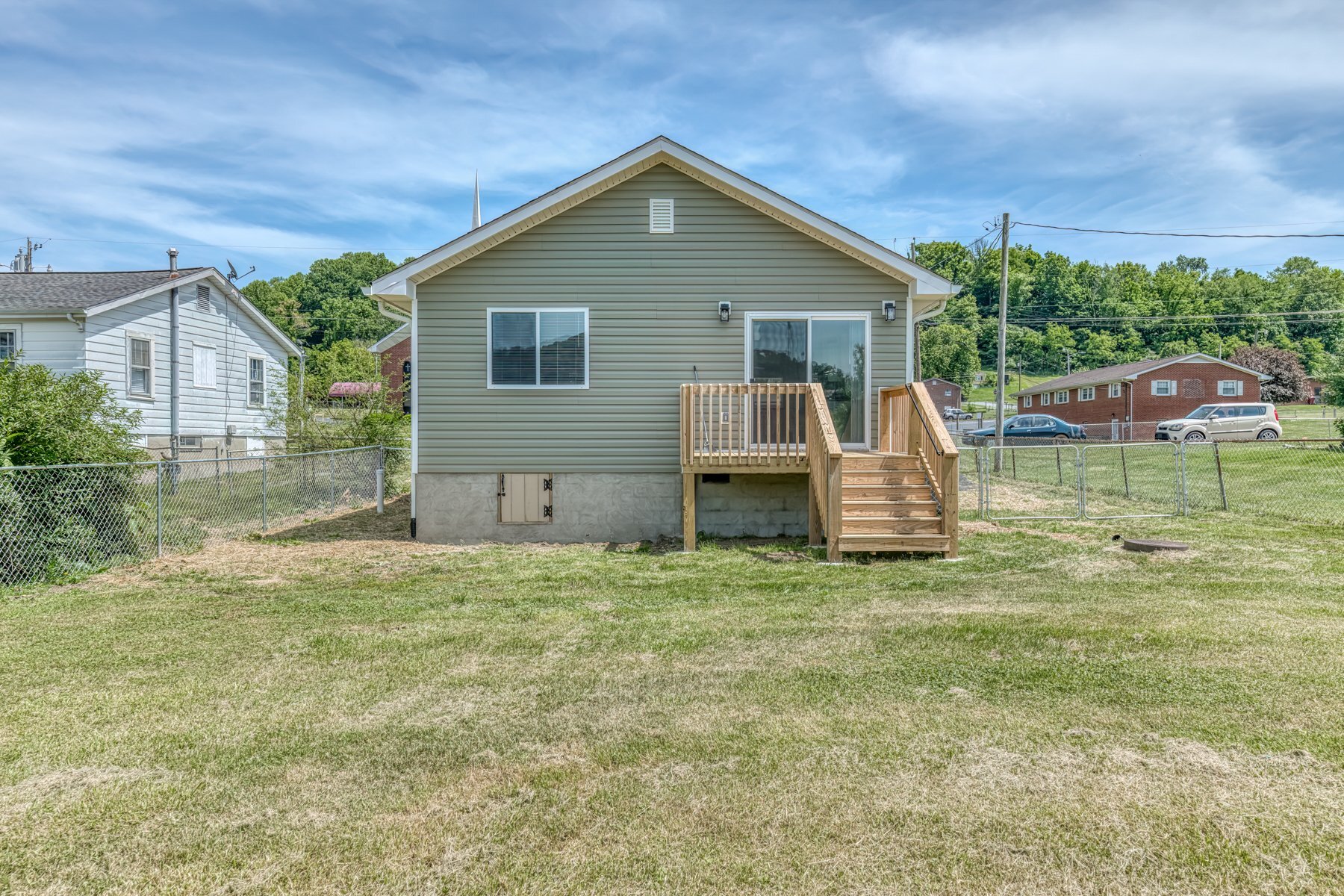 Building Photo - 107 Bettie St