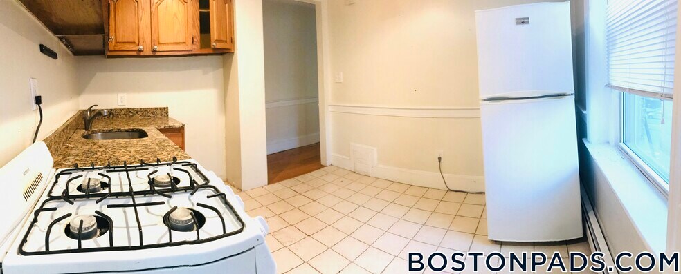 Building Photo - 6 Wait St