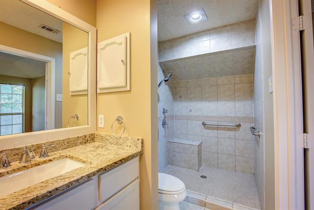 Building Photo - 4309 Oldfield Dr