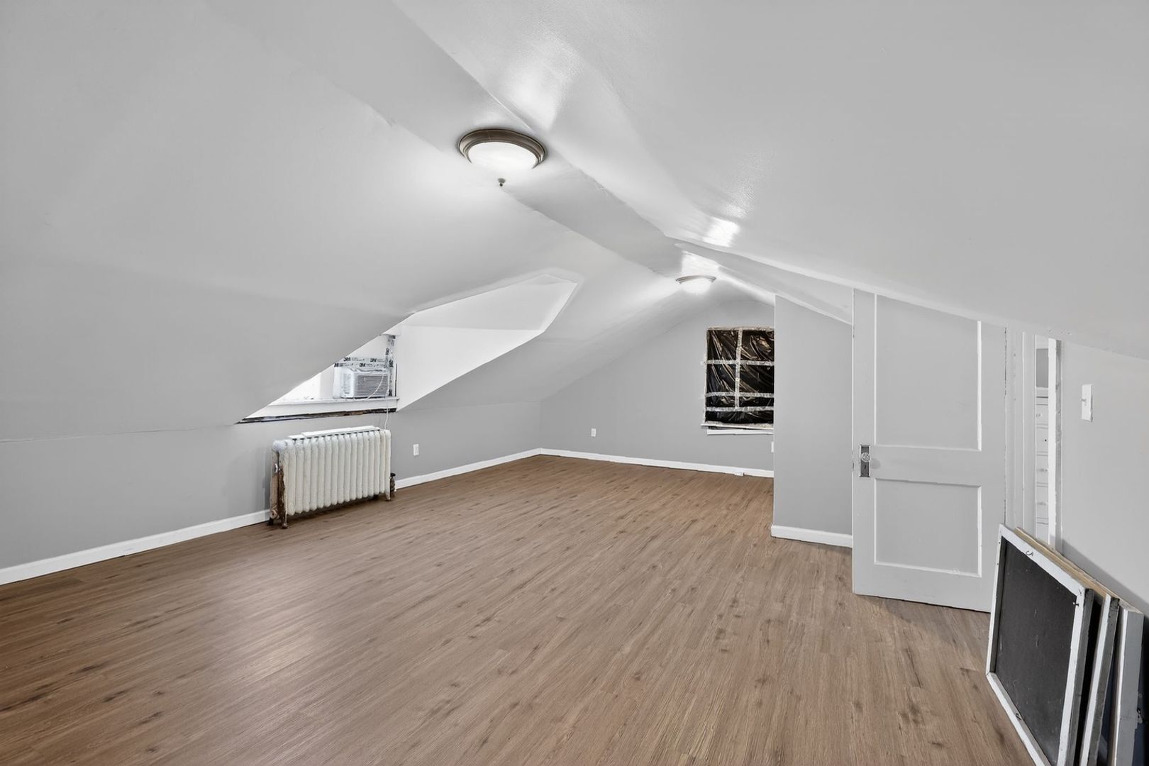 Building Photo - 18626 Dale St