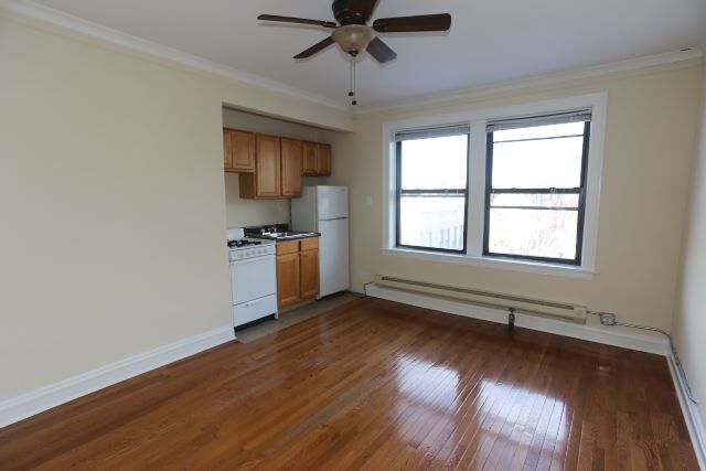 Building Photo - 4551 N Damen Ave