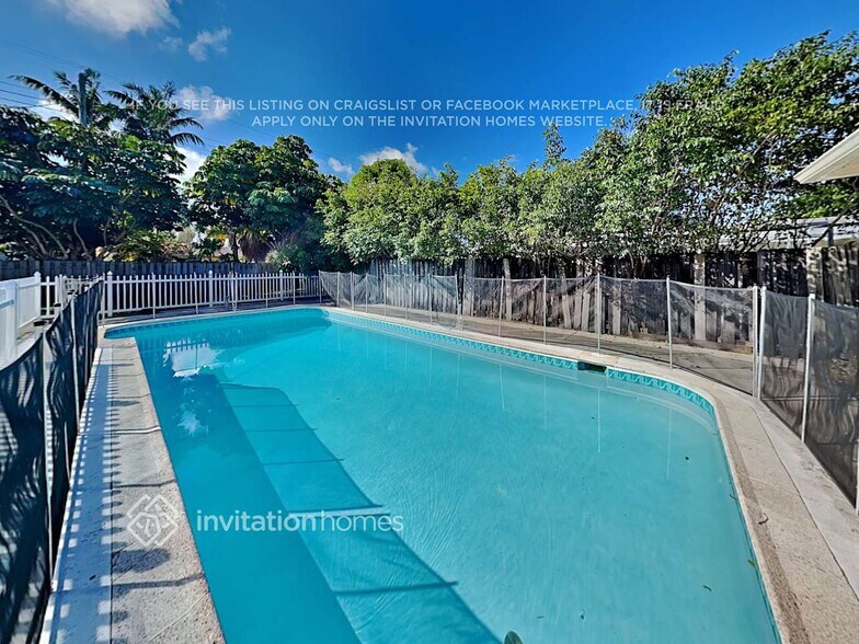 Building Photo - 5020 Taylor St