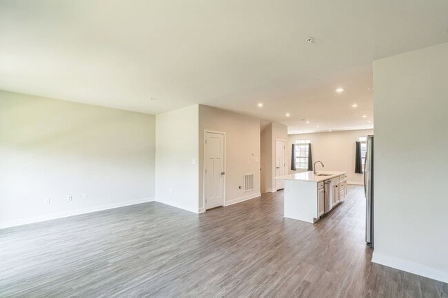 Building Photo - 16705 Tortola Dr