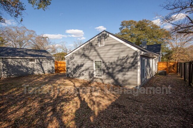 Building Photo - 3615 Phelts Dr