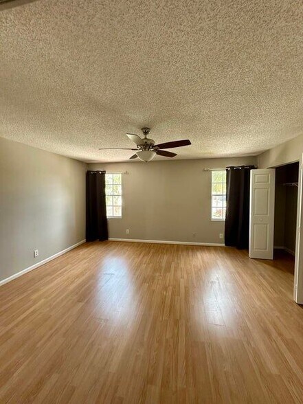 Building Photo - 20971 Vía Azalea, 4