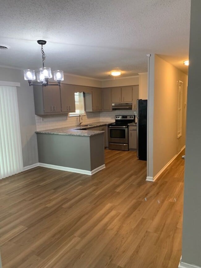 Building Photo - Located in McDuffie Woods Subdivision - Coming Mid March 2026