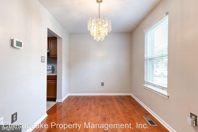 Building Photo - 3 br, 2.5 bath House - 1821 Blue Jay Court