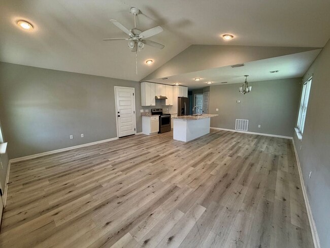 Building Photo - 2419 Cocoa Ave