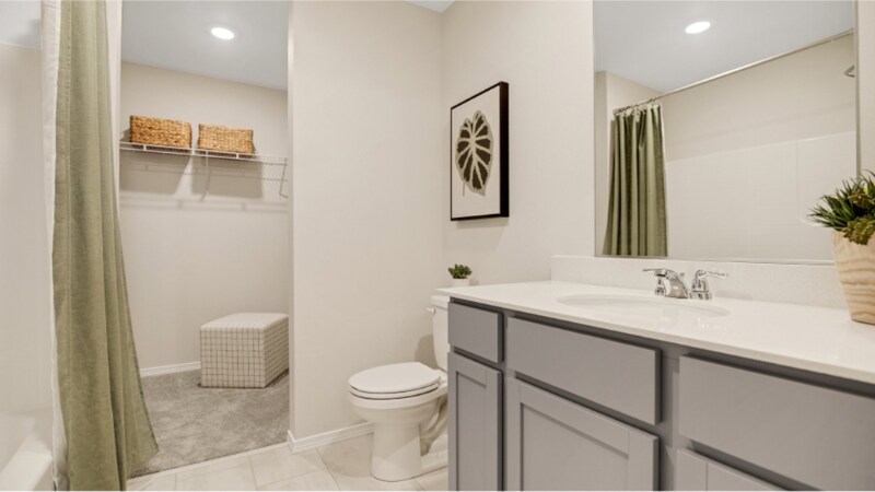 Building Photo - 4314 SE Woodford Ct