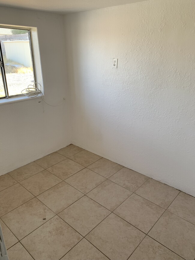 Bedroom - 1508 W Sahuaro Dr