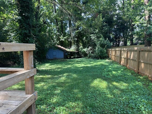 Building Photo - Country Club 3 Bedroom House