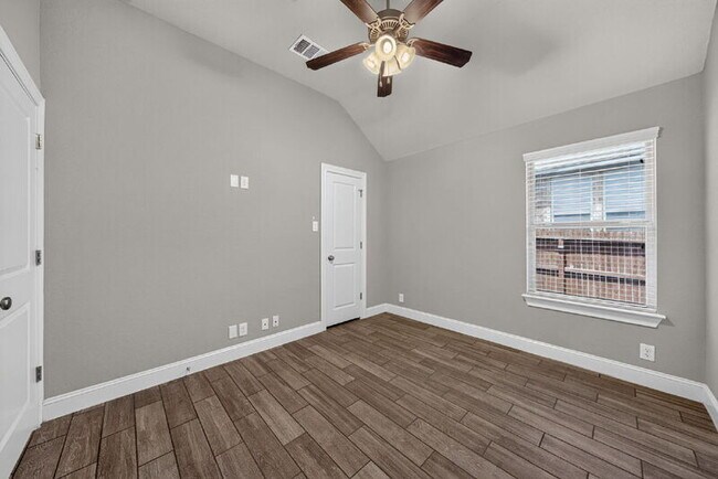 Building Photo - 9010 Gate Run
