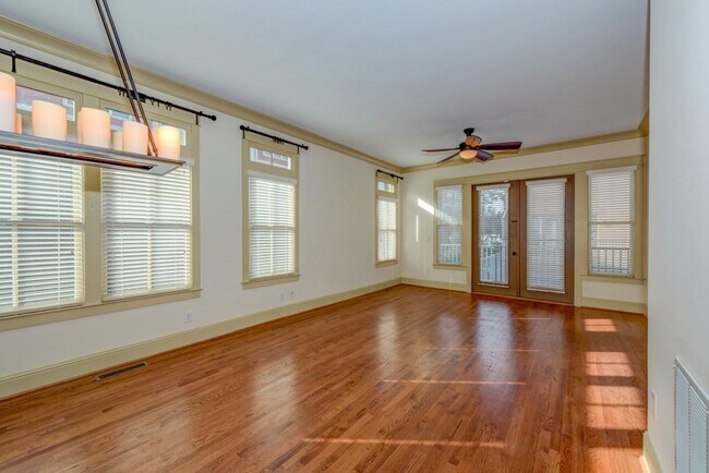 Building Photo - 4685 Dogwood Aly