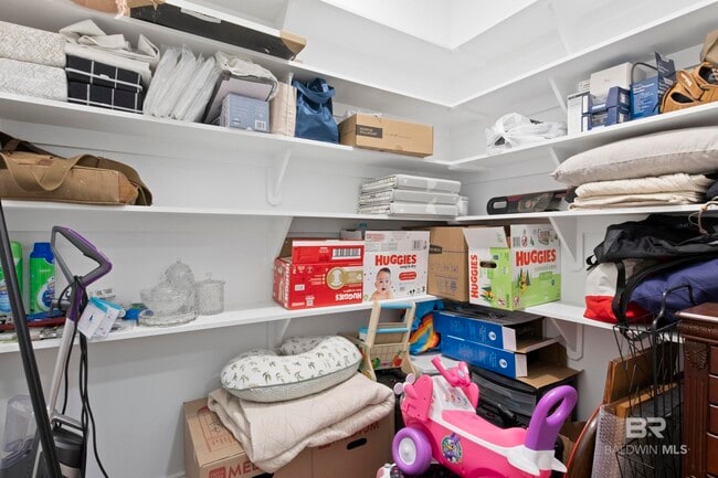 Building Photo - 1049 Stella Rd