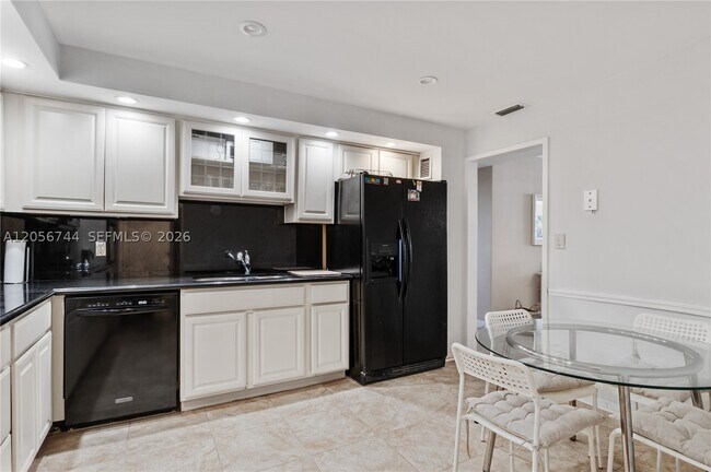 Building Photo - 5825 Collins Ave