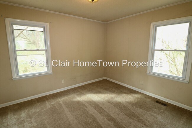 Building Photo - Cute Duplex Close to Pell City