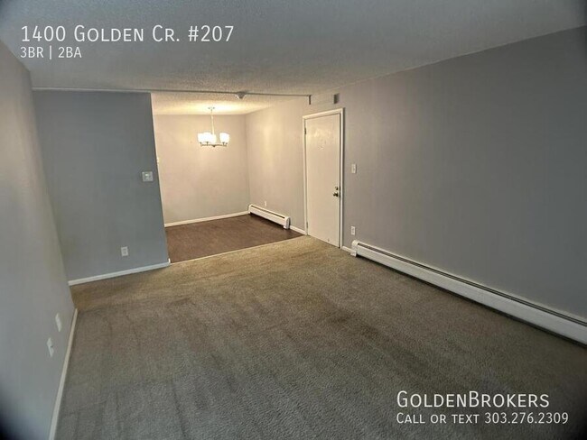 Building Photo - 1400 Golden Cir