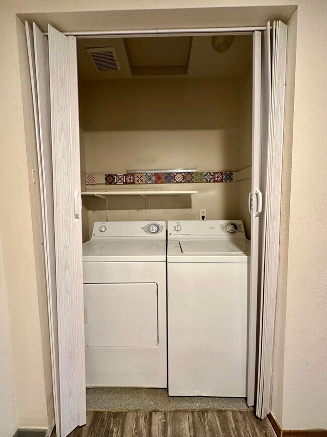 Building Photo - PENDING APPLICATION- Beautiful 3 Bedroom S...