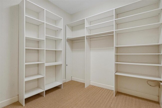 Building Photo - 2702 Prestwick Dr