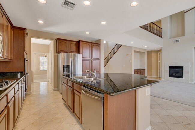 Building Photo - Spacious 5-Bedroom, 2 Story Pool Home in G...