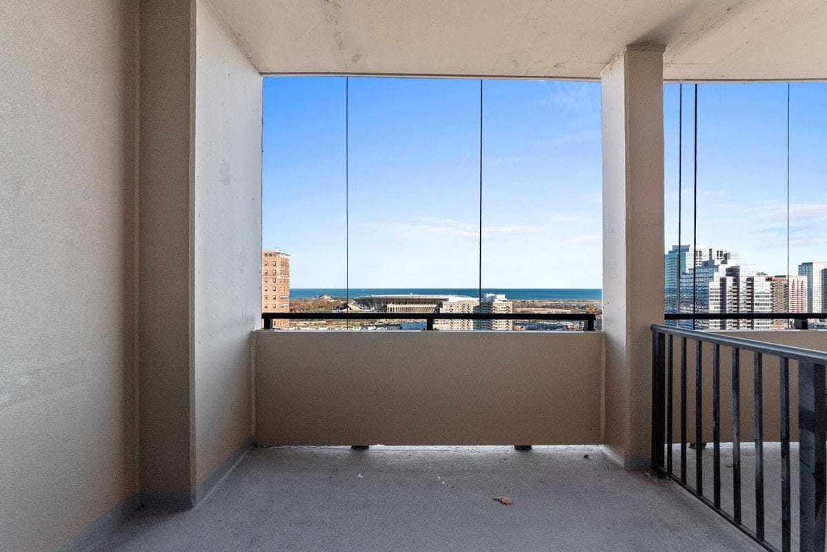 Building Photo - 1464 S Michigan Ave