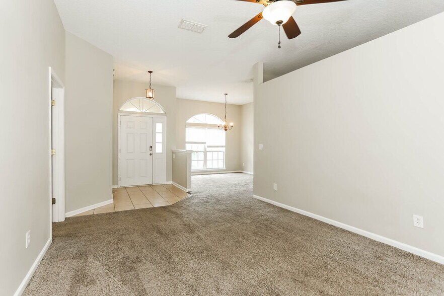 Building Photo - 407 Sparrow Branch Cir