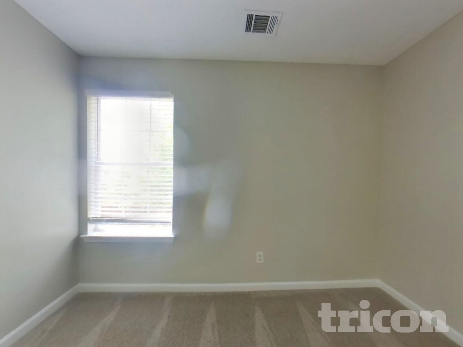 Building Photo - 1017 Spaniel Terrace