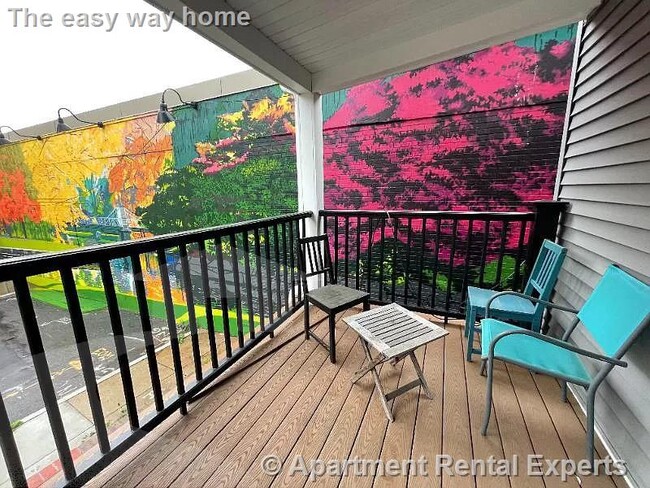 Building Photo - Allston 4 Bedroom, 3 Baths - Central Air -...