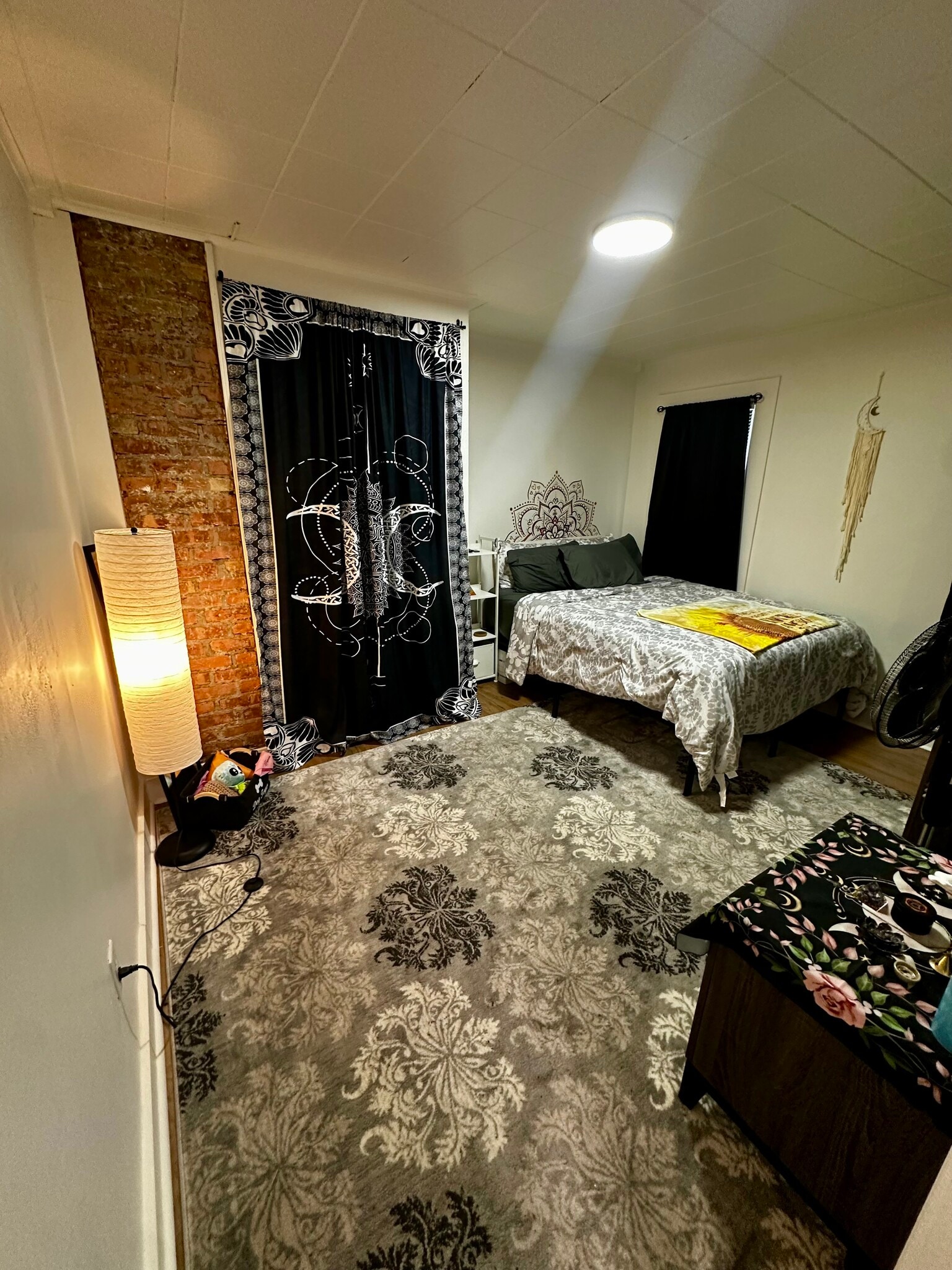 Bedroom - 264 Hamilton St