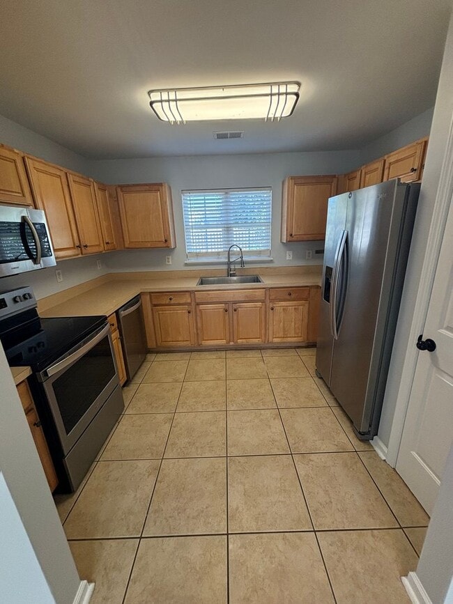 Building Photo - 4897 Southgate Pkwy