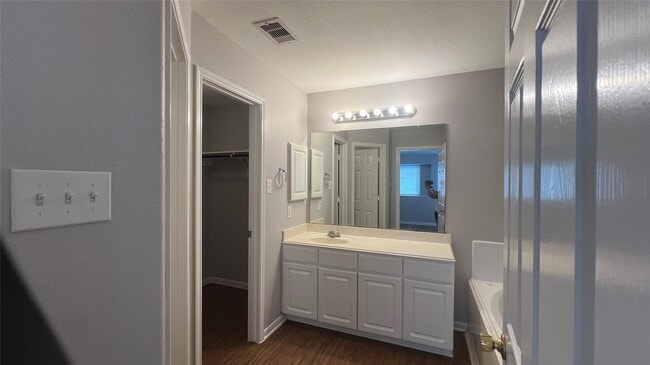 Building Photo - 2110 Juniper Dale Dr