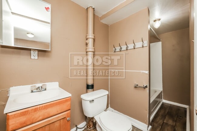 Building Photo - One bedroom, one bathroom double in Springfield.