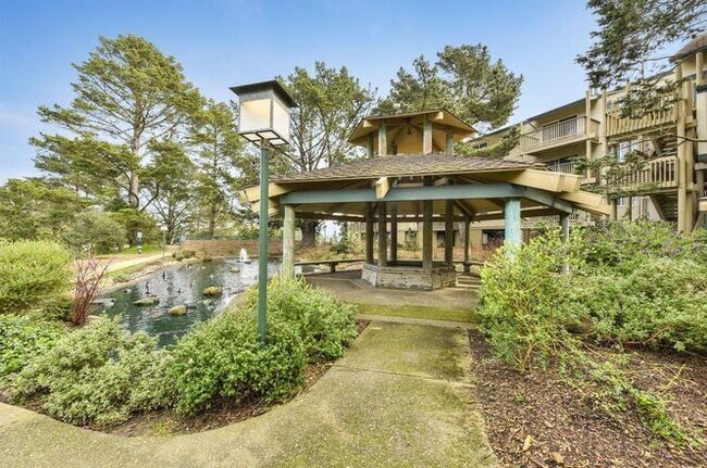 Building Photo - 361 Half Moon Ln