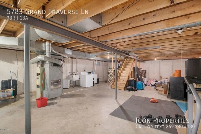 Building Photo - 5783 Grand Traverse Ln