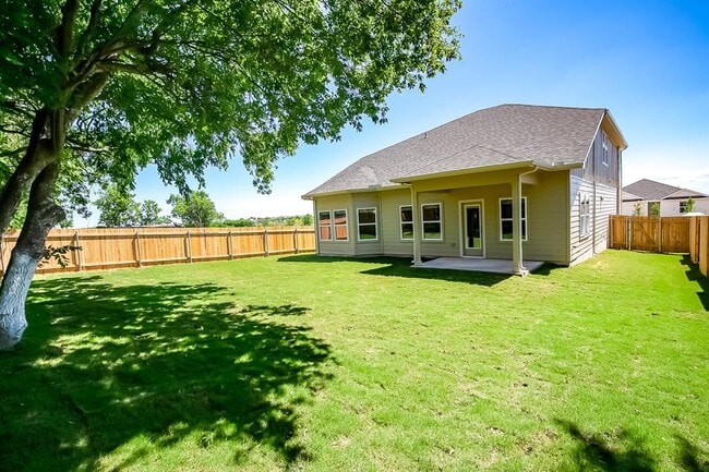 Building Photo - 107 Greenspire Downs Dr