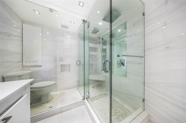Building Photo - 401 Ocean Dr