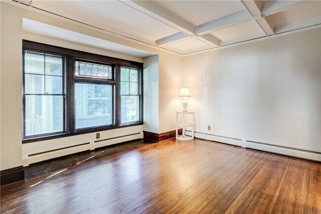 Building Photo - 38 Cornell St