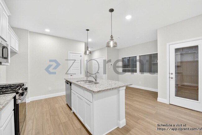 Building Photo - 212 Griffith Dr