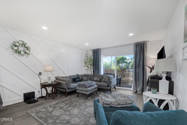 Building Photo - 660 Sunfish Way