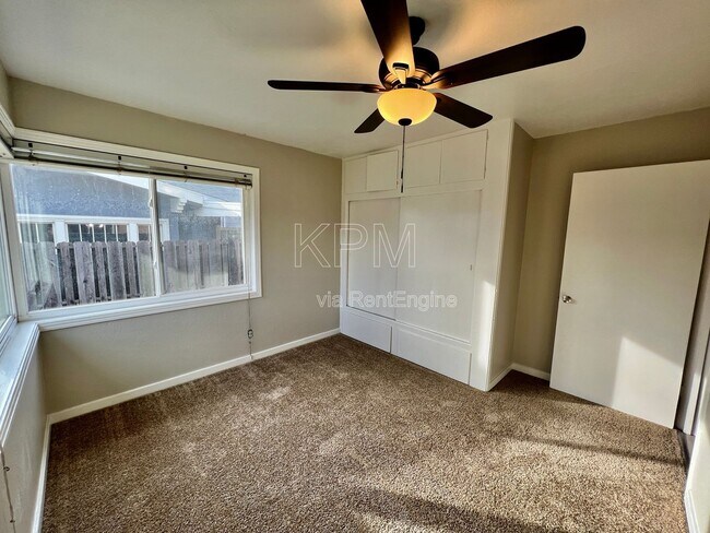 Building Photo - 636 S Tuxedo Ave