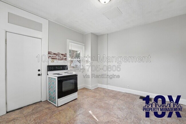 Building Photo - 130 S Richardson Ave