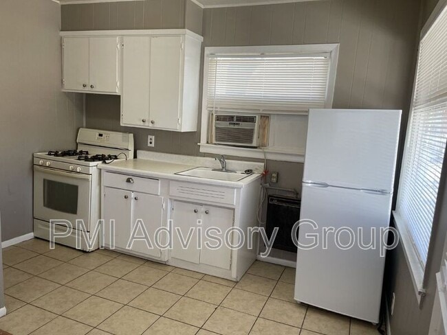 Building Photo - 308 Chestnut St